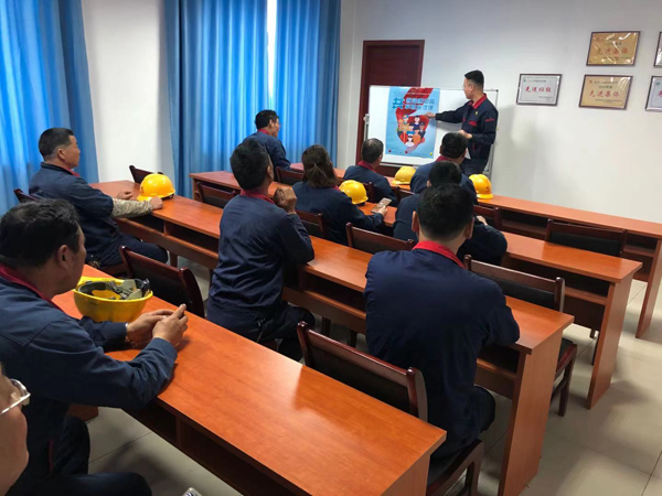 建材公司開展《職業病防治法》宣傳周活動 建材公司開展《職業病防治法》宣傳周活動